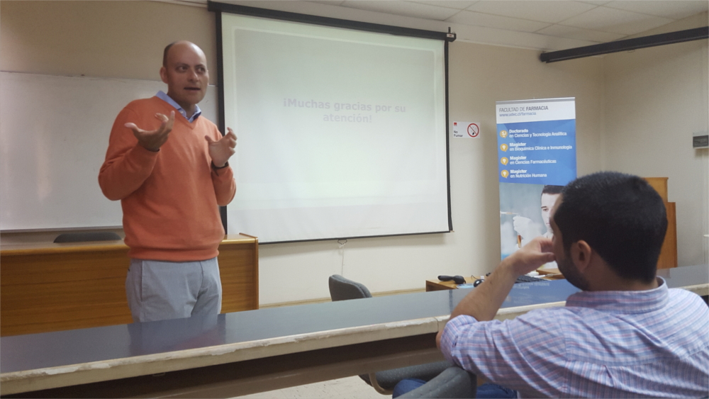 Dr. Müller dictó importante charla sobre seguridad en el laboratorio a funcionarios y docentes