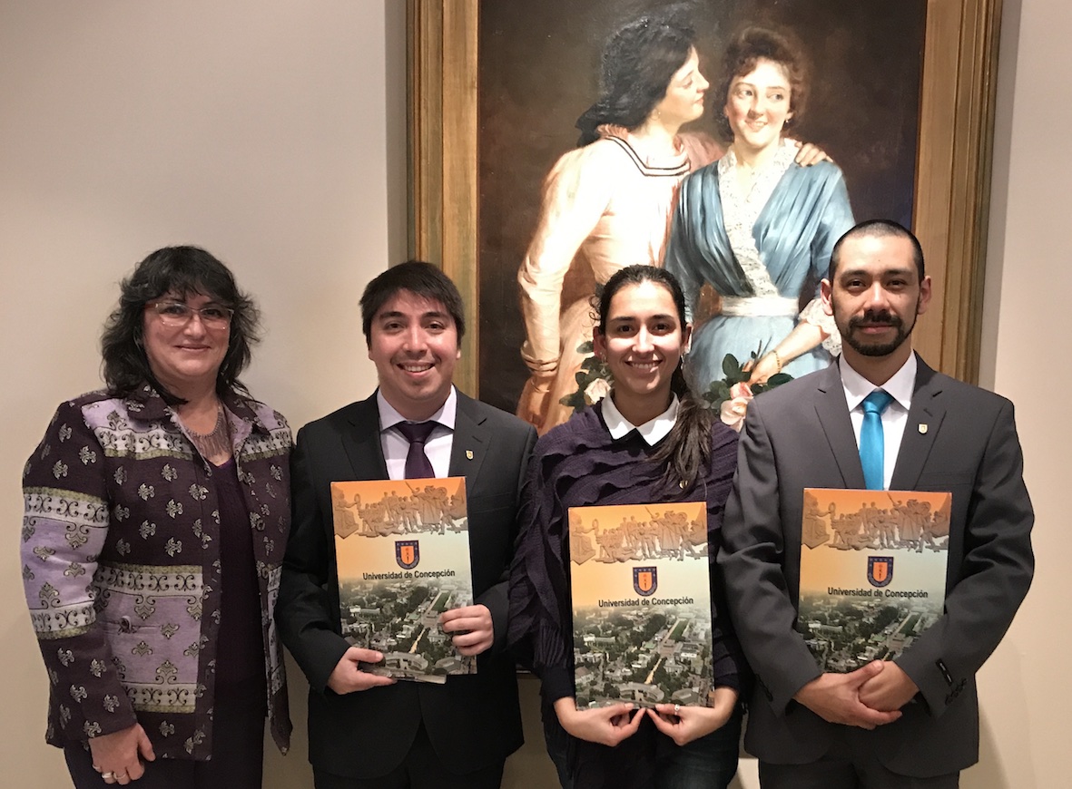 Firma de Contrato: Nuevos docentes de Facultad de Farmacia