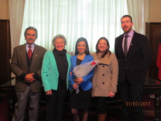 Comisión de izquierda a derecha: Prof. Carlos Salas, co-guía Nut. Eliana Durán, directora del programa, Nut. Karla Cardenas, Dra. Carolina Gómez, comisión evaluadora externa y Dr. Miquel Martorell, prof guía