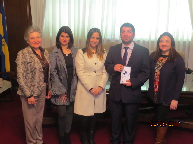 De izquierda a derecha: Nut. Eliana Durán, Directora de programa, Nut. Julieta Sánchez, comisión, Nut. Constanza Mosso, guía de tesis, Nut. Sebastian Riquelme, Dra. Carolina Gómez, comisión externa.