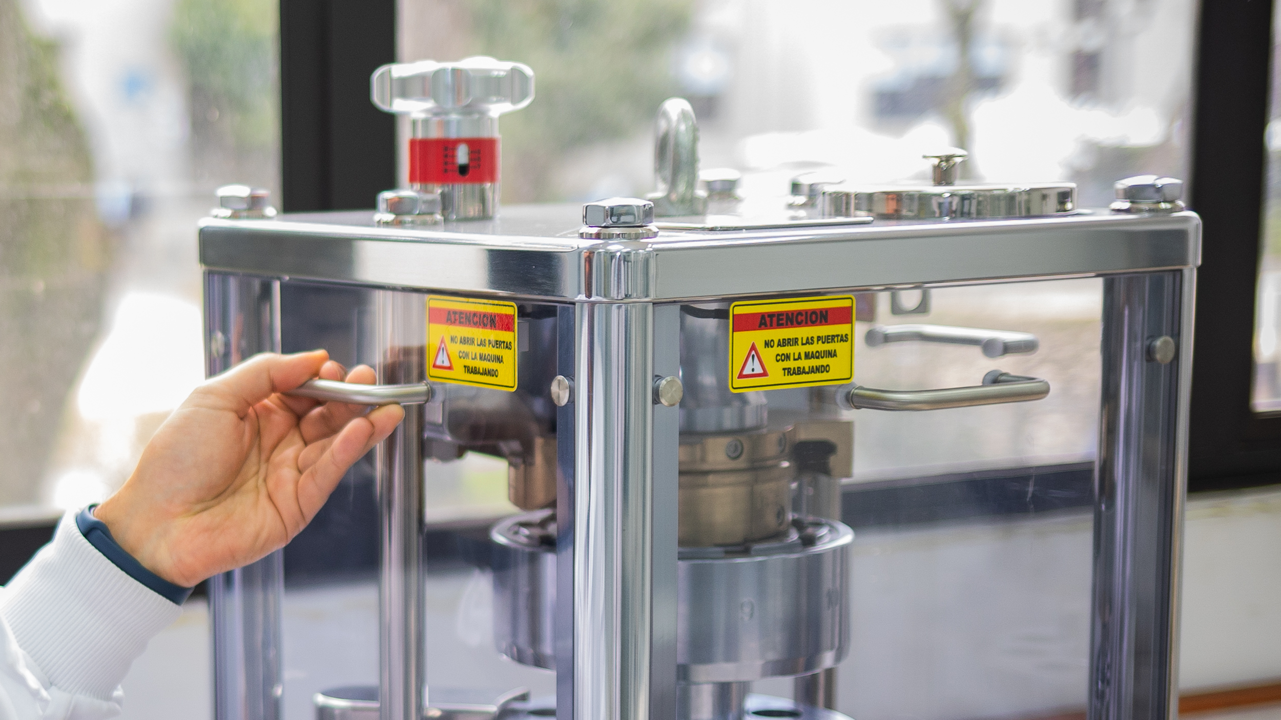 Facultad de Farmacia fortalece su investigación y presenta 19 nuevos desarrollos tecnológicos con mayor carácter interdisciplinar