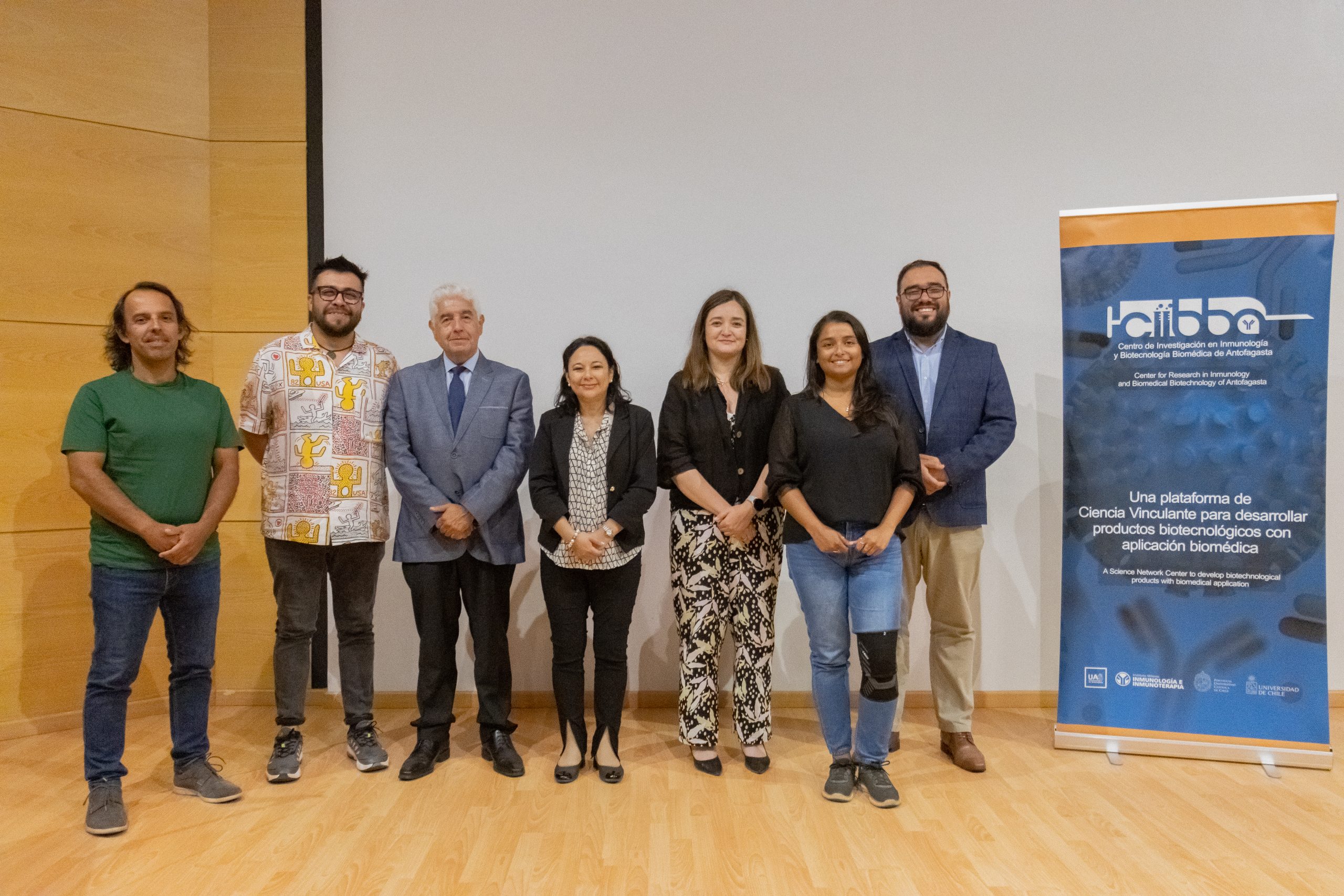 Académico de la Facultad de Farmacia participa de seminario de Centro de Investigación en Inmunología y Biotecnología Biomédica de Antofagasta