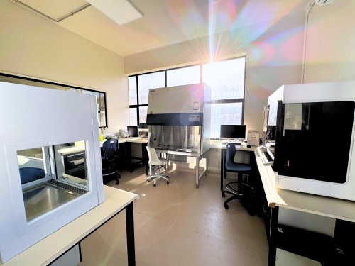 Facultad de Farmacia inaugura UdeC-Omics, el primerUdeC-Omics automatizado de secuenciación masiva en Chile, con impacto en medicina de precisión, diagnóstico clínico e investigación genómica