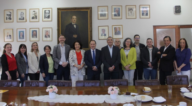 La Facultad de Farmacia y la Facultad de Odontología firman convenio que sienta las bases para el primer doctorado interdisciplinario en Ciencias Clínicas Aplicadas de la Universidad de Concepción