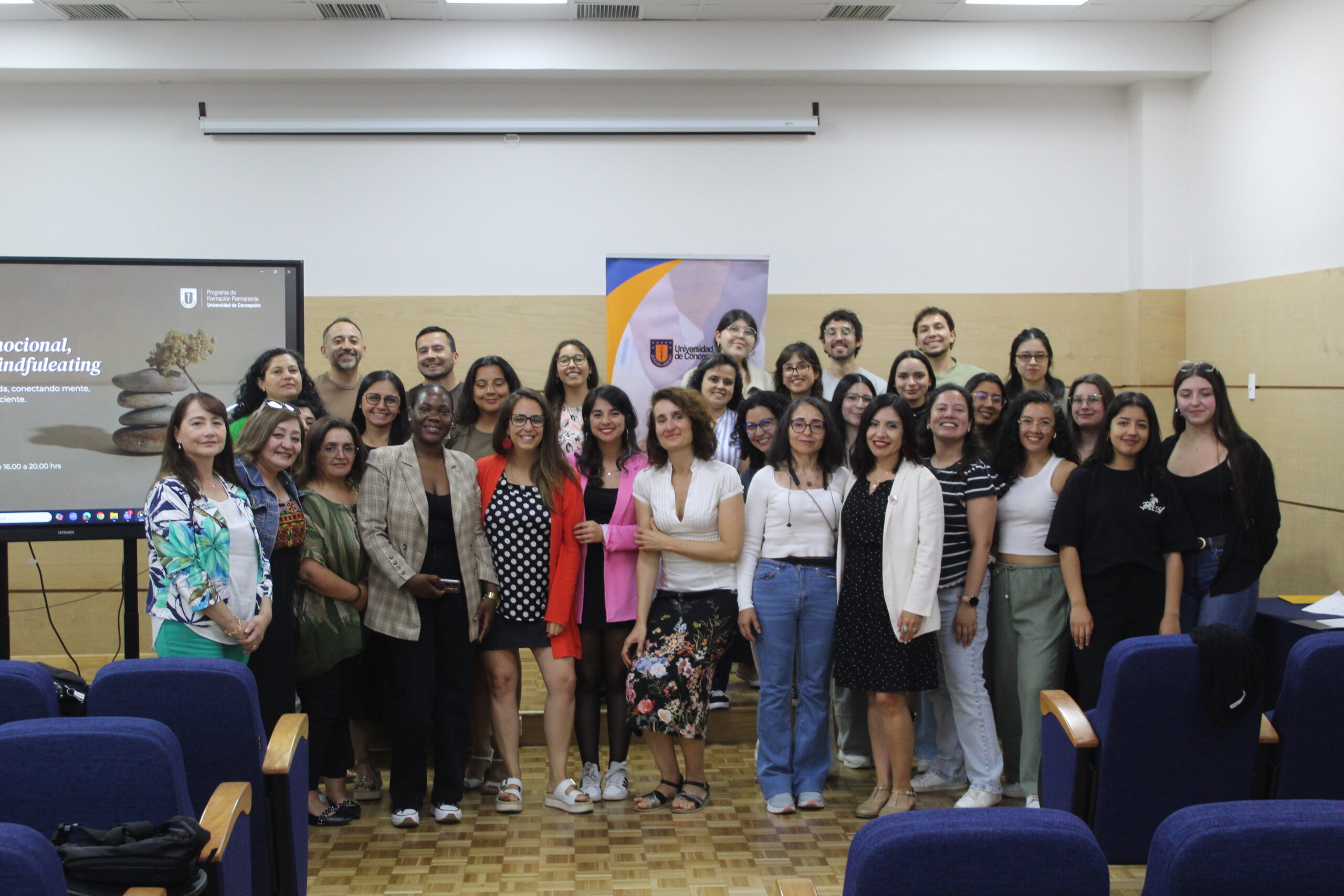 Workshop “Acompañamiento Humanizado en Salud: Tejiendo Redes de Cuidado y Bienestar” reunió miradas interdisciplinarias en la Escuela de Verano UdeC