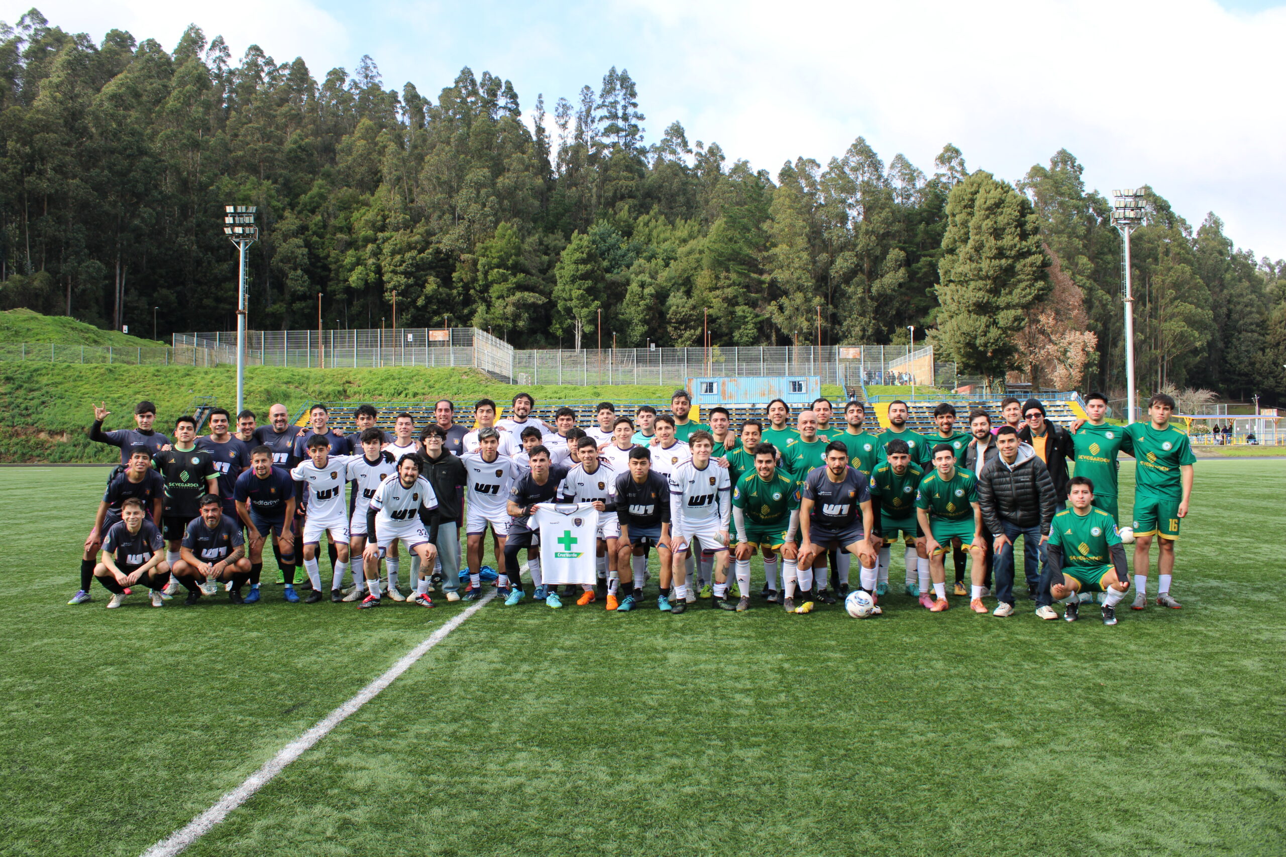 La Copa Facultad de Farmacia 2026 volvió a reunir a estudiantes y alumnis en la cancha