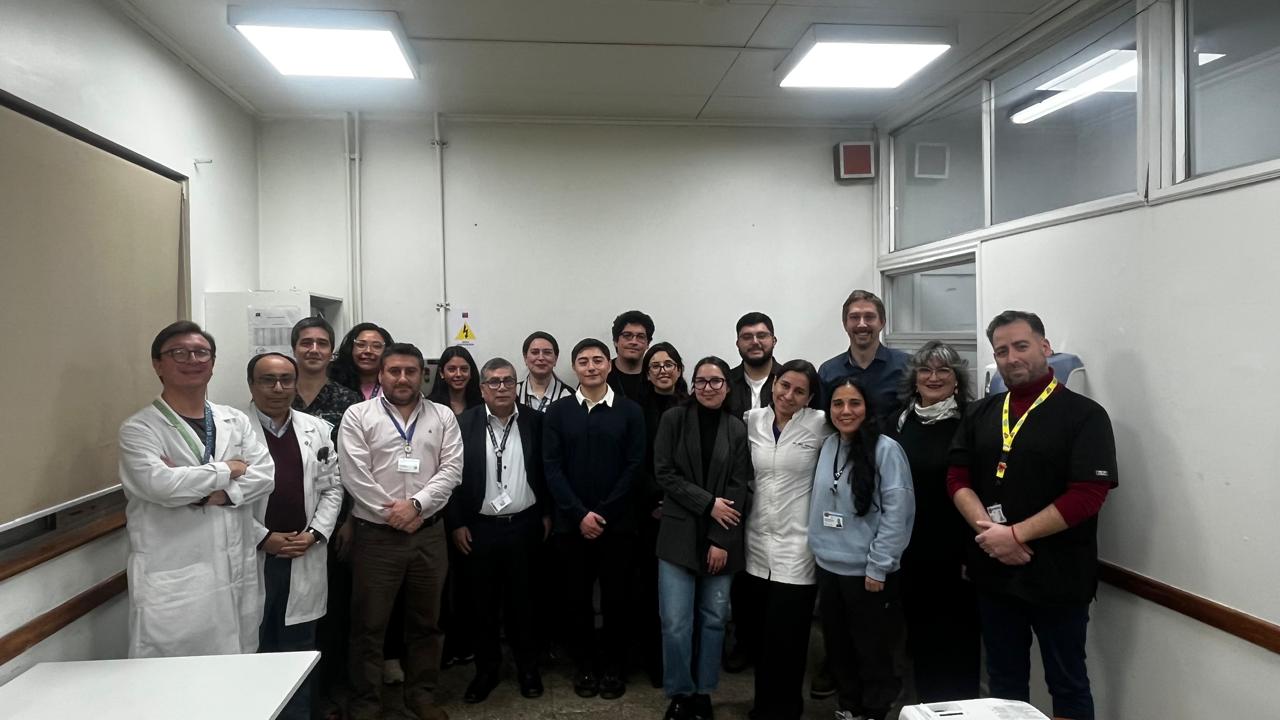 Estudiantes del Doctorado en Ciencias Clínicas Aplicadas reciben retroalimentación de equipos clínicos en el Hospital de Tomé